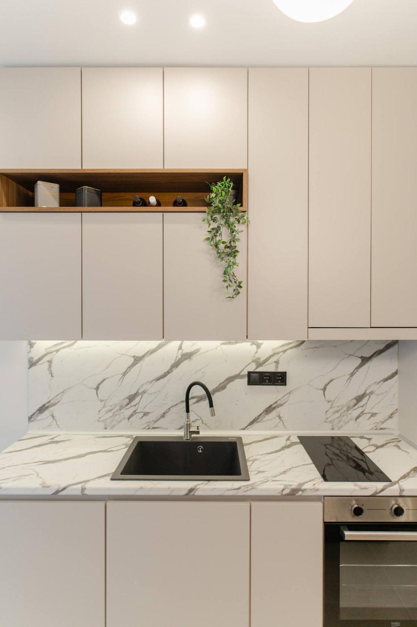 R&b Living Experience Apartment